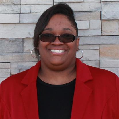 Bobbi  Heinrich Photo